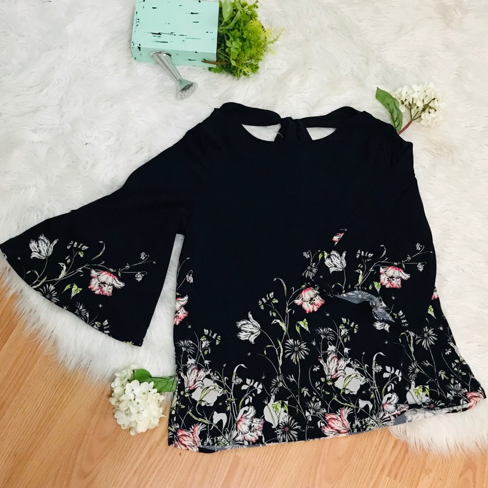 The Limited navy & floral blouse w/ bell sleeves